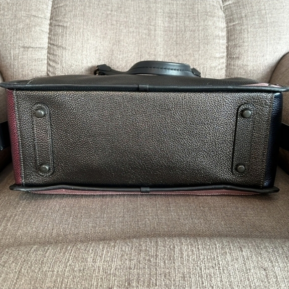 🔹️Coach 🔹️Dreamer 36 In Metallic Color Block With Cherry Charm EUC - Picture 8 of 12